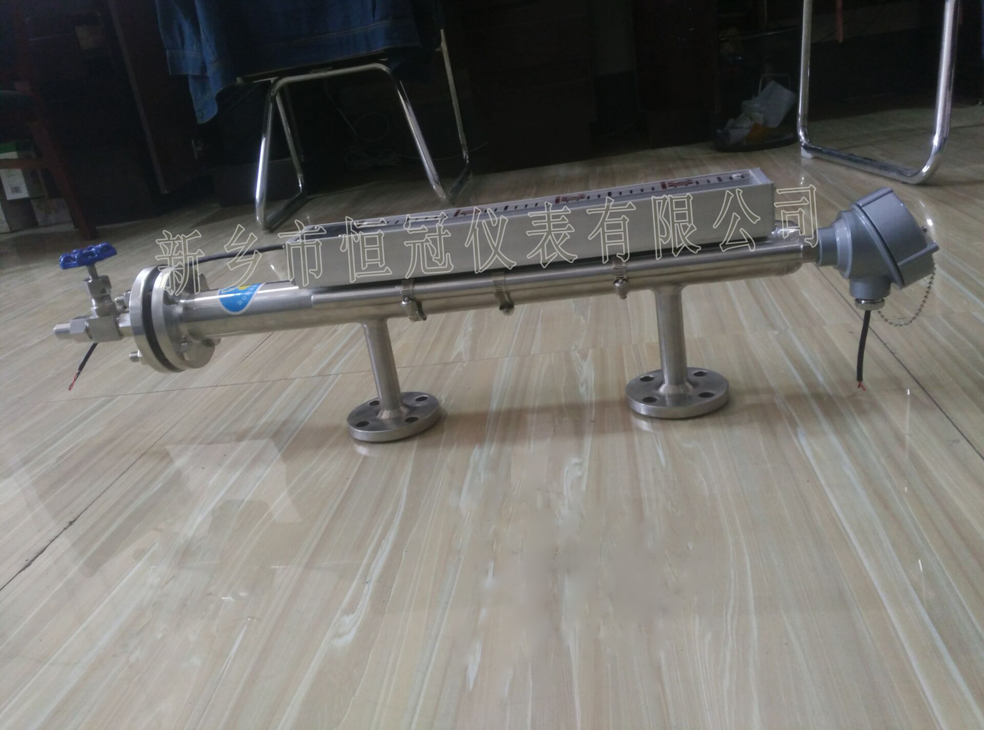 云南訂制的磁敏電子雙色液位計已發(fā)貨，湯經(jīng)理您保持手機暢通，以方便接收